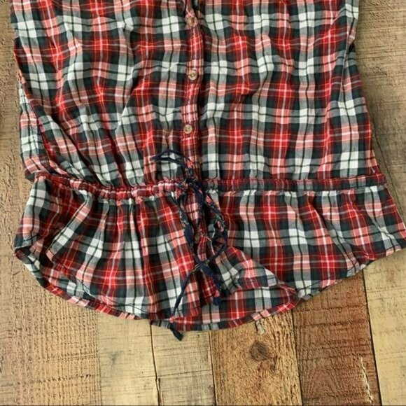Abercrombie and Fitch womens size S red green white button down with front tie - Picture 6 of 9